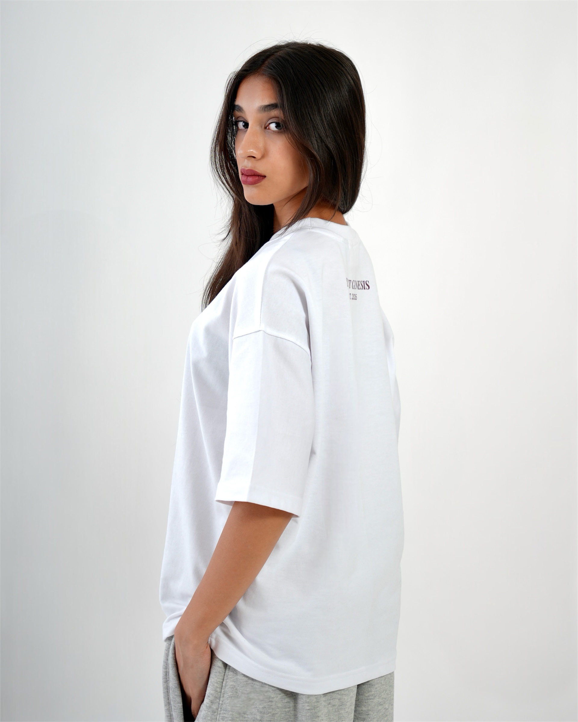 Everyday white tshirt (unisex) (Boxy Fit)
